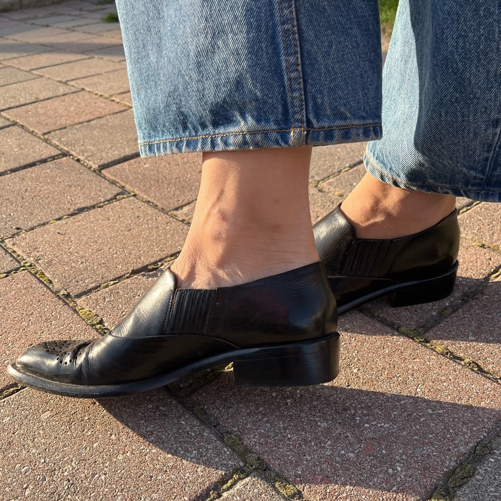 Leather Joan Hepburn signature oxford shoe, 7.5